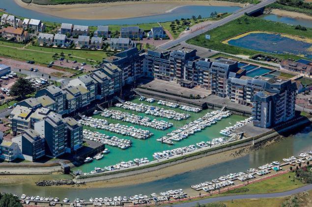 Les Marines Apartment Courseulles-sur-Mer Exterior foto